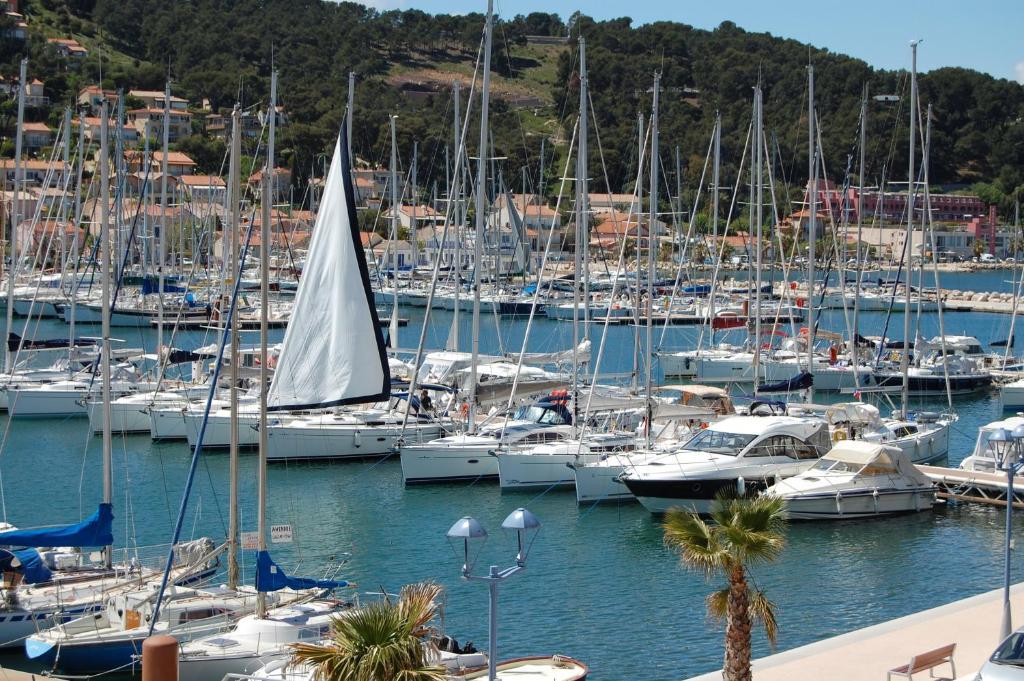 Le Barock Hotell Saint-Mandrier-sur-Mer Exteriör bild